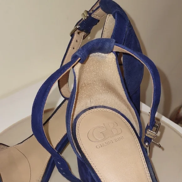 Gianni Bini Navy Blue Block Heel Sandals - Picture 2 of 6